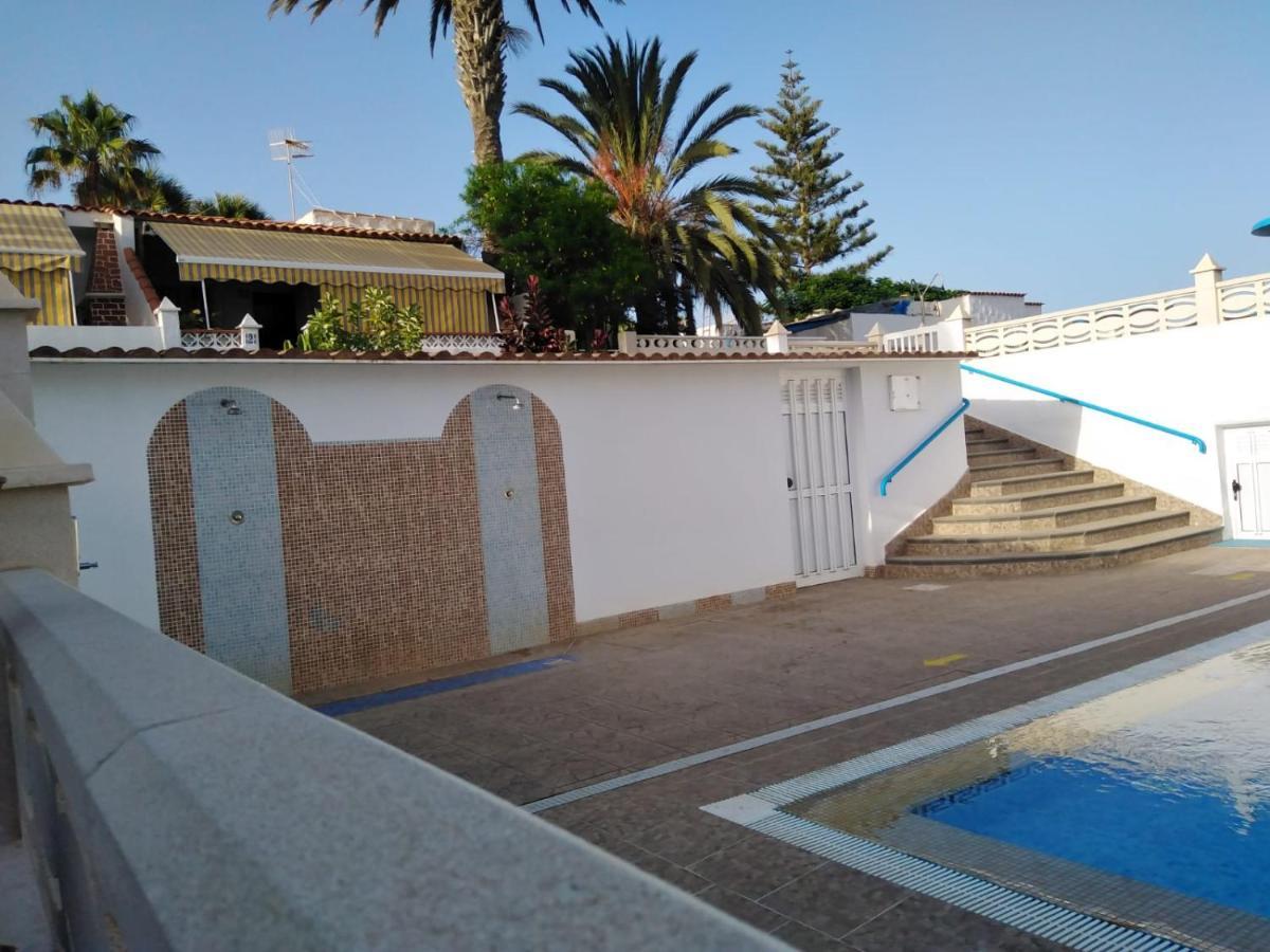 House Lilu - Luminoso Monolocale Apartment Arona  Luaran gambar