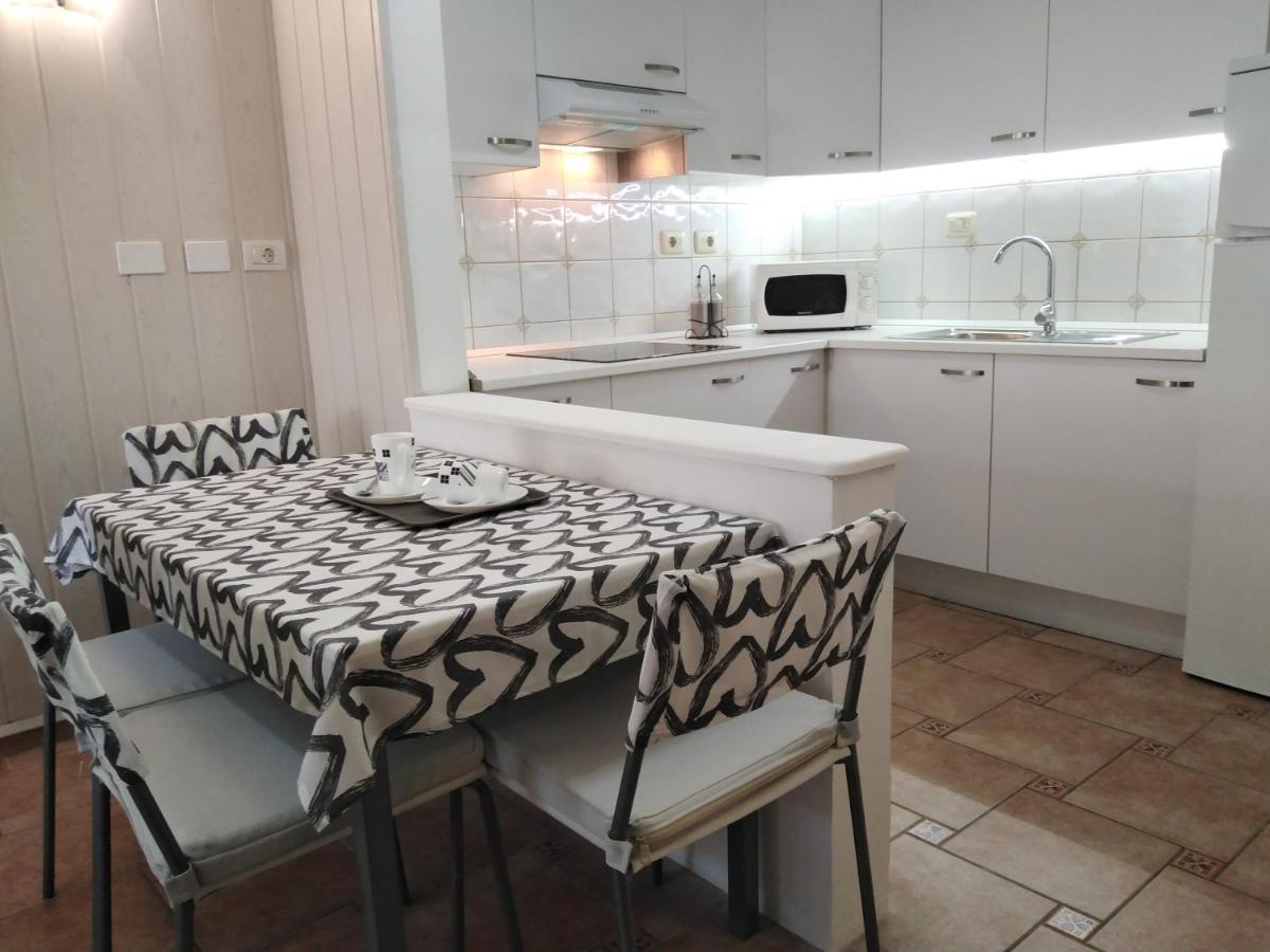 House Lilu - Luminoso Monolocale Apartment Arona  Luaran gambar